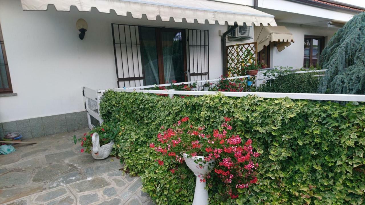 Ciliegissima Acomodação com café da manhã Pecetto Exterior foto